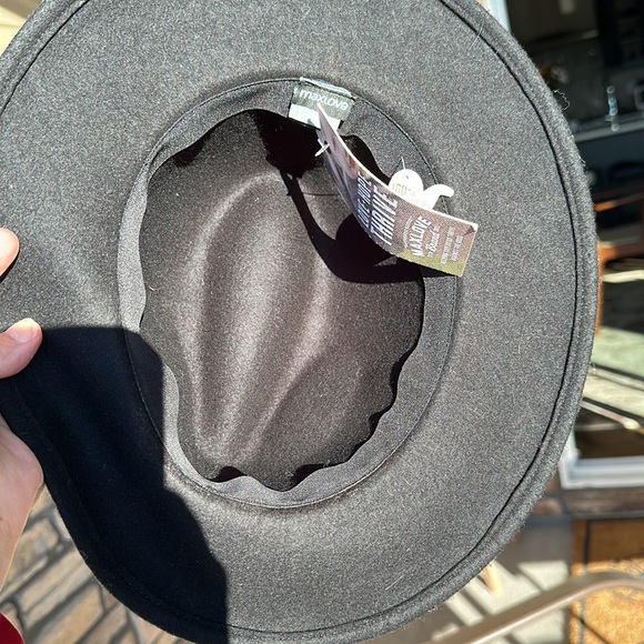 Max Love Wool Hat NWT - Picture 4 of 12